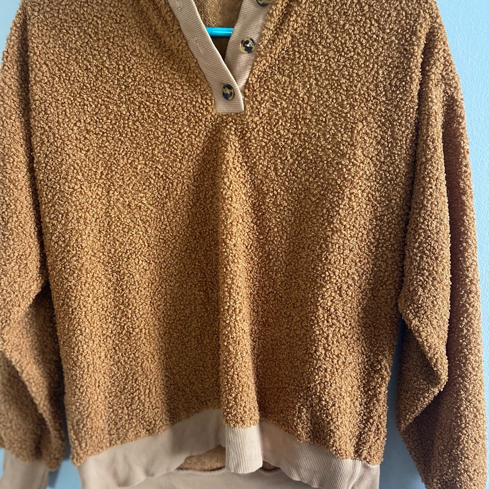 Donni Women’s XS Camel Brown 3 Button Sherpa Sweater